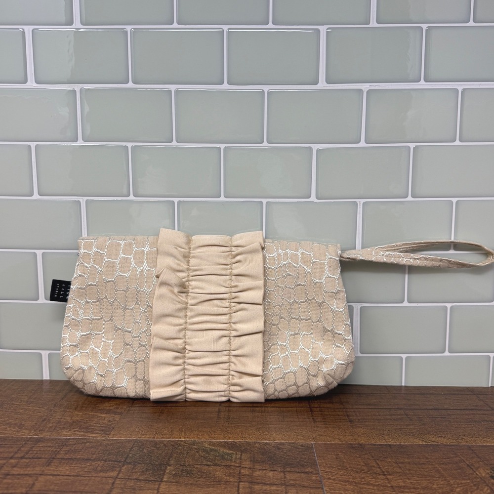 1154 Lill Studio Champagne Metallic Snake Ruffle Paisley Wristlet Clutch Bag